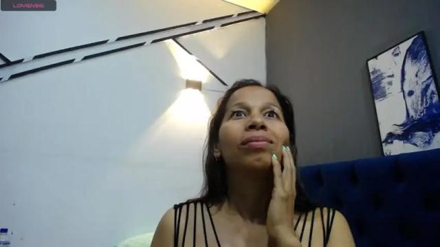 Image 2 of caro_lust_ Stream on Chaturbate on 19 months ago