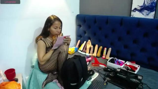 Image 7 of caro_lust_ Stream on Chaturbate on 19 months ago