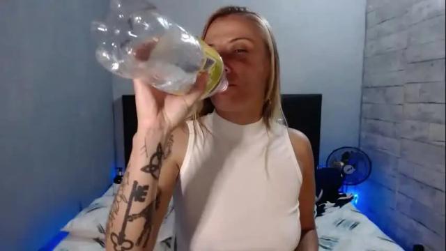 Image 10 of caro_milf_ Stream on Chaturbate on 7 days ago