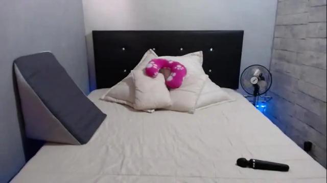 Image 2 of caro_milf_ Stream on Chaturbate on 1 month ago