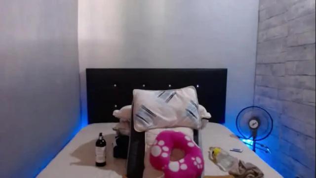 Image 2 of caro_milf_ Stream on Chaturbate on 1 month ago