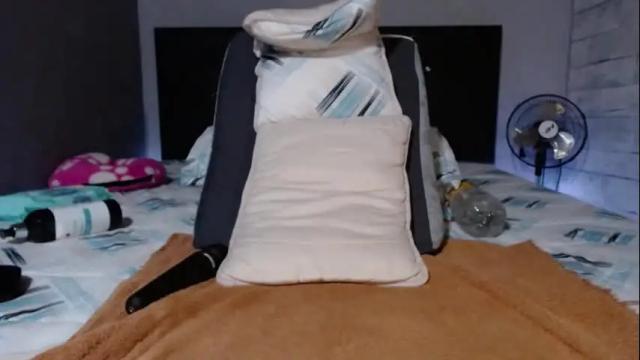 Image 2 of caro_milf_ Stream on Chaturbate on 21 days ago