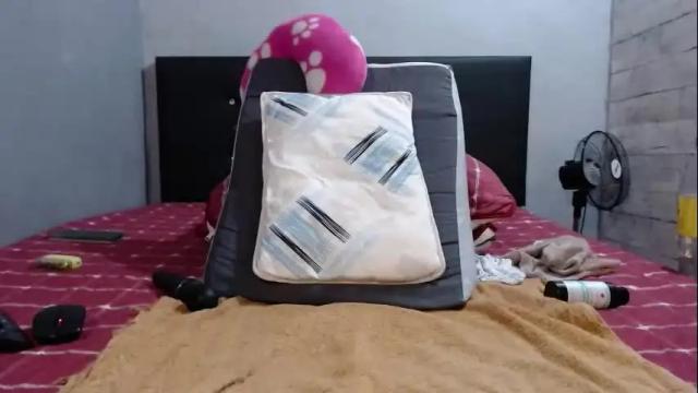 Image 4 of caro_milf_ Stream on Chaturbate on 15 days ago
