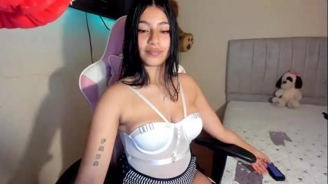 Image 3 of carol_gomez73 Stream on Chaturbate on 9 months ago