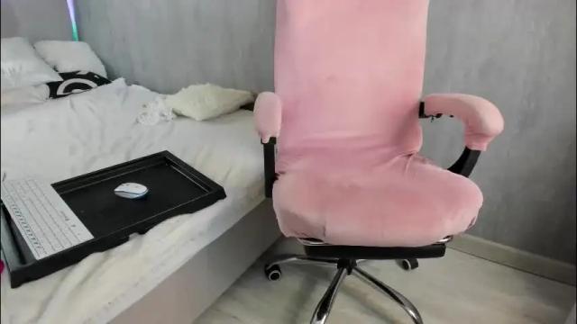 Image 3 of carol_may_ Stream on Chaturbate on 1 month ago