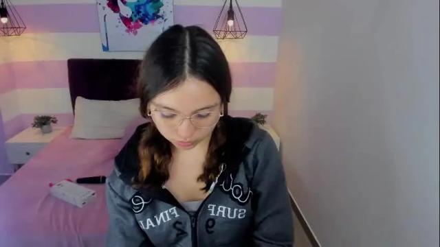 Image 10 of carol_pinter Stream on Chaturbate on 23 days ago