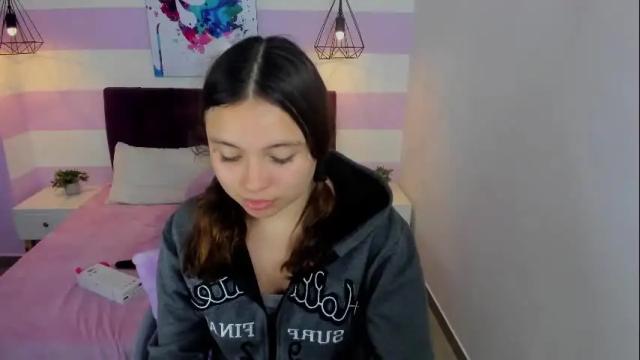 Image 2 of carol_pinter Stream on Chaturbate on 23 days ago