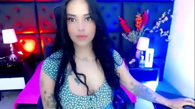 Image 11 of carolaine01 Stream on Chaturbate on 27 days ago
