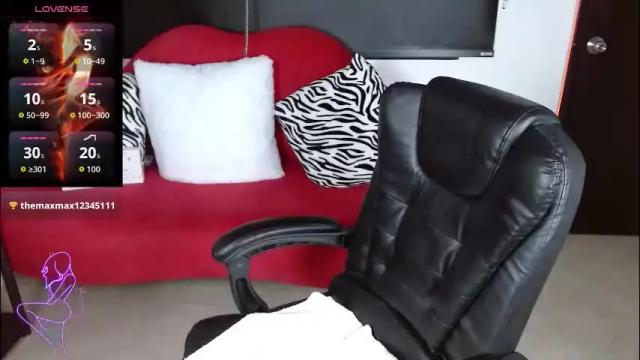 Image 4 of carolaine69_ Stream on Chaturbate on 5 days ago