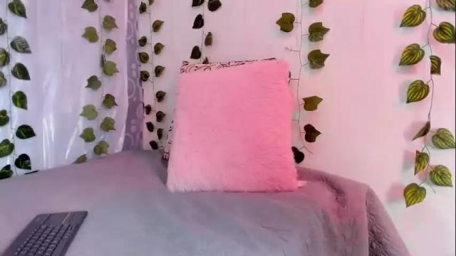 Image 8 of carolaine94 Stream on Chaturbate on 4 months ago