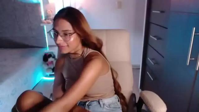 Image 3 of carolayn12 Stream on Chaturbate on 13 months ago