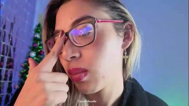 Image 6 of carolblonde Stream on Chaturbate on 20 days ago