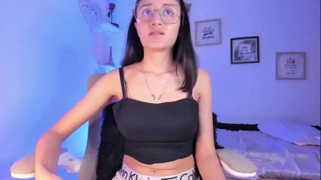 Image 6 of caroliine__ Stream on Chaturbate on 1 month ago