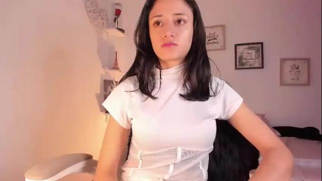 Image 4 of caroliine__ Stream on Chaturbate on 1 month ago