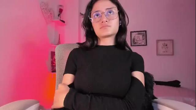 Image 10 of caroliine__ Stream on Chaturbate on 1 month ago