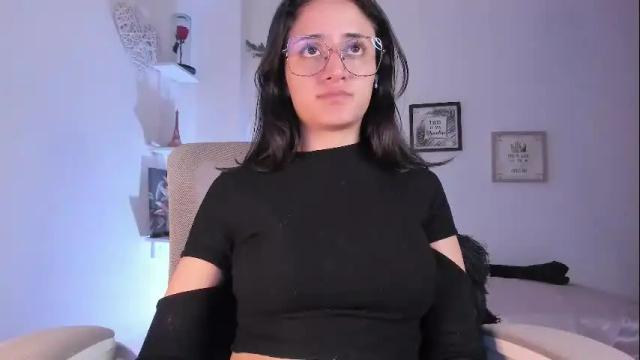 Image 12 of caroliine__ Stream on Chaturbate on 1 month ago