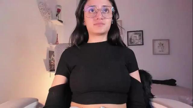 Image 7 of caroliine__ Stream on Chaturbate on 1 month ago