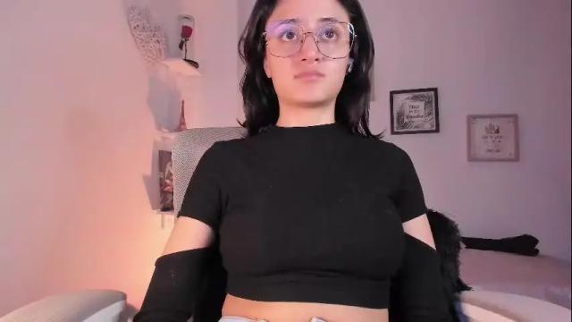 Image 8 of caroliine__ Stream on Chaturbate on 1 month ago