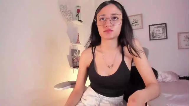 Image 7 of caroliine__ Stream on Chaturbate on 1 month ago