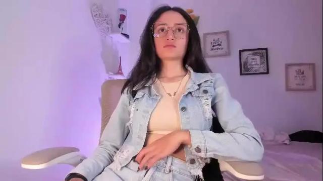 Image 12 of caroliine__ Stream on Chaturbate on 1 month ago