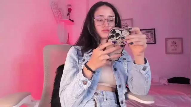 Image 8 of caroliine__ Stream on Chaturbate on 1 month ago