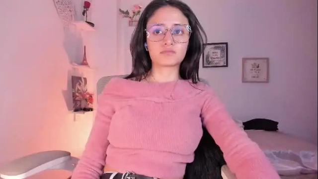 Image 4 of caroliine__ Stream on Chaturbate on 1 month ago