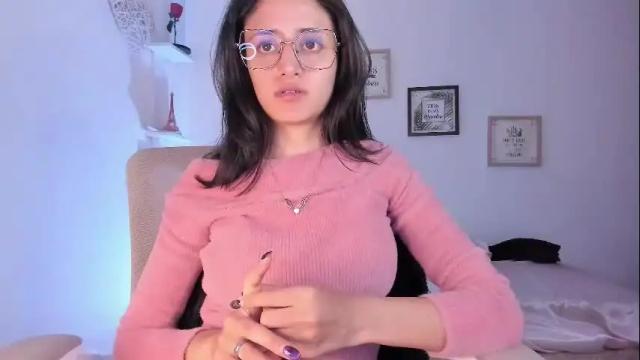 Image 8 of caroliine__ Stream on Chaturbate on 1 month ago