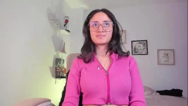 Image 11 of caroliine__ Stream on Chaturbate on 29 days ago