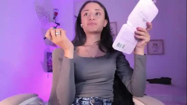 Image 2 of caroliine__ Stream on Chaturbate on 28 days ago