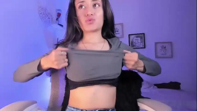 Image 4 of caroliine__ Stream on Chaturbate on 28 days ago