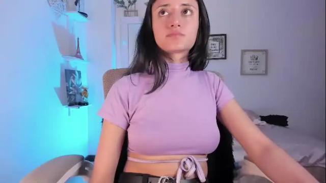 Image 6 of caroliine__ Stream on Chaturbate on 24 days ago