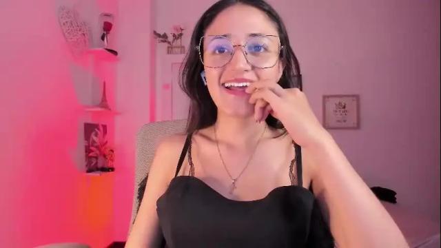 Image 6 of caroliine__ Stream on Chaturbate on 21 days ago