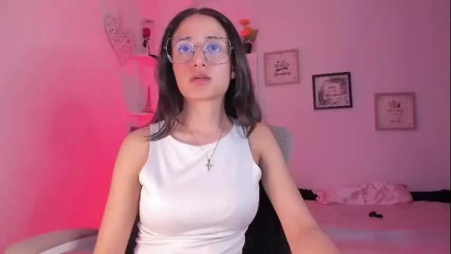 Image 10 of caroliine__ Stream on Chaturbate on 15 days ago