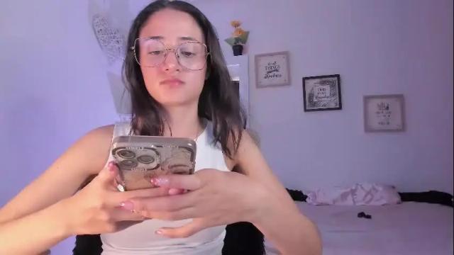 Image 12 of caroliine__ Stream on Chaturbate on 15 days ago