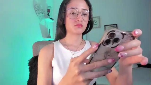 Image 6 of caroliine__ Stream on Chaturbate on 15 days ago