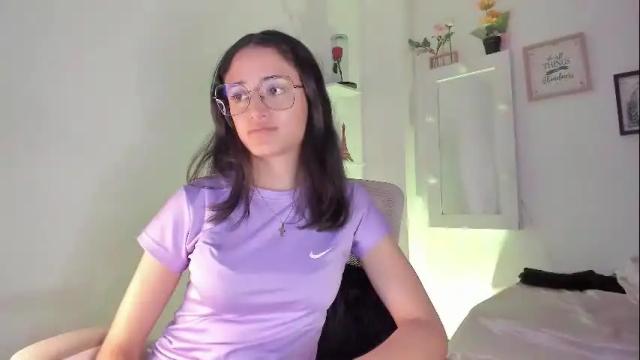 Image 3 of caroliine__ Stream on Chaturbate on 8 days ago