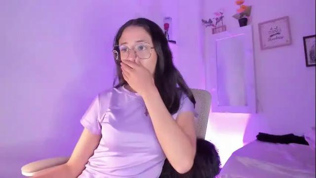 Image 4 of caroliine__ Stream on Chaturbate on 8 days ago
