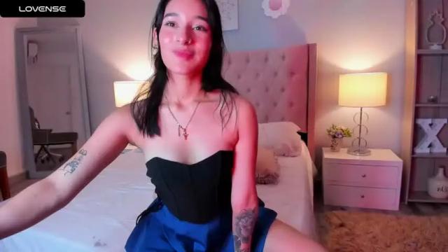 Image 11 of caroliineforbes Stream on Chaturbate on 15 months ago