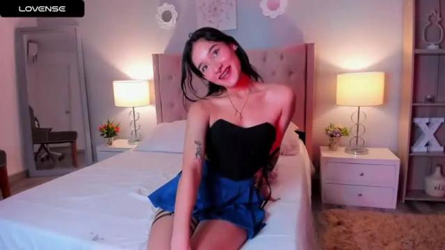 Image 12 of caroliineforbes Stream on Chaturbate on 15 months ago