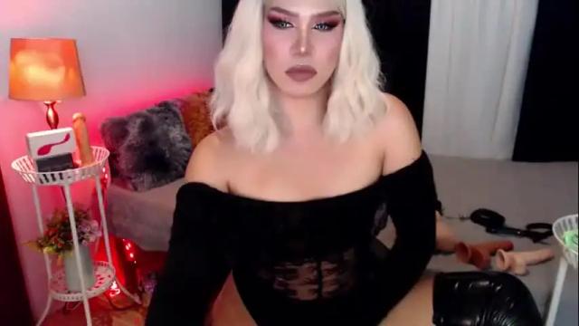 Image 10 of carolina143grey Stream on Chaturbate on 17 months ago