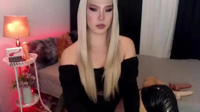 Image 8 of carolina143grey Stream on Chaturbate on 17 months ago
