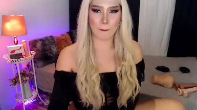 Image 6 of carolina143grey Stream on Chaturbate on 17 months ago