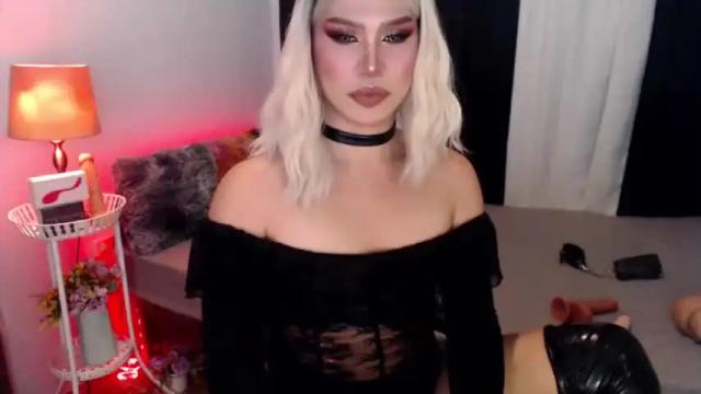 Image 11 of carolina143grey Stream on Chaturbate on 16 months ago