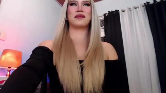 Image 11 of carolina143grey Stream on Chaturbate on 16 months ago