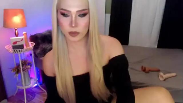 Image 4 of carolina143grey Stream on Chaturbate on 16 months ago