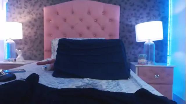 Image 4 of carolina_benneett Stream on Chaturbate on 1 month ago