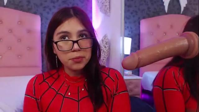 Image 2 of carolina_benneett Stream on Chaturbate on 1 month ago