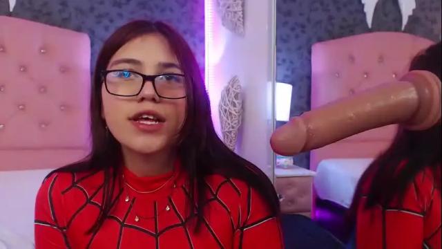 Image 3 of carolina_benneett Stream on Chaturbate on 1 month ago
