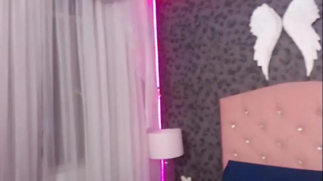 Image 6 of carolina_benneett Stream on Chaturbate on 10 days ago