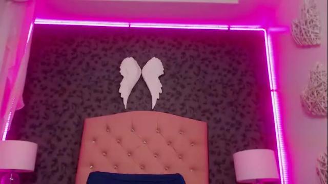 Image 10 of carolina_benneett Stream on Chaturbate on 9 days ago